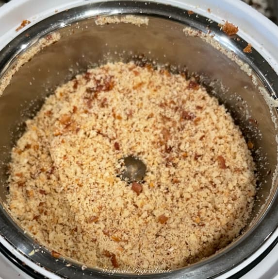 Powdering peanuts